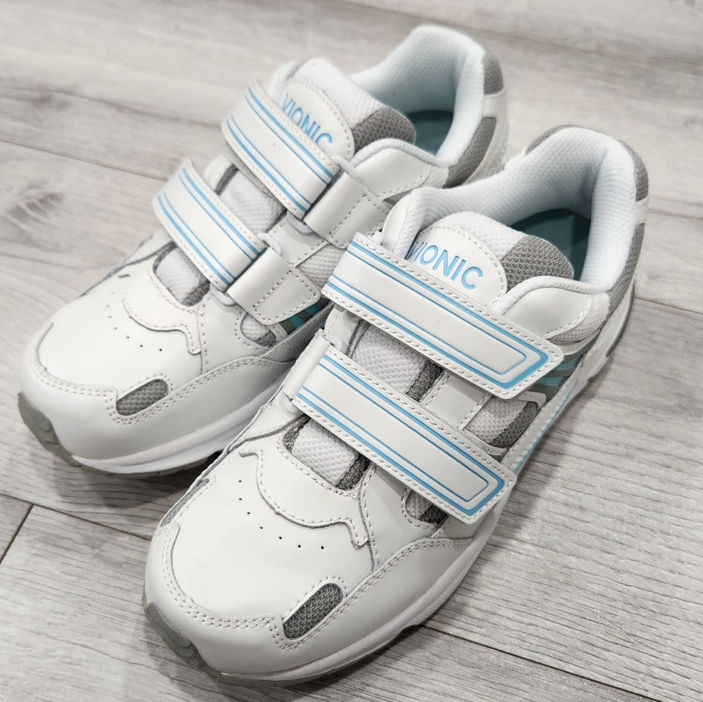 Vionic Tabi Shoes for Women, size 7.5. Lightly used.